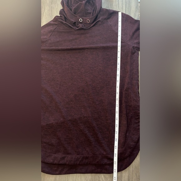 Athleta Pullover Hoodie Burgundy Womens Small Thumb Holes No Drawstring Athletic - Picture 13 of 14